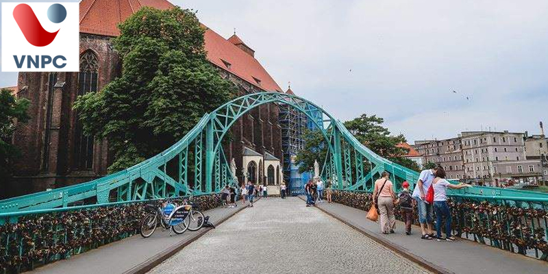 KING88 là nhà cái giải trí đỉnh cao Ba Lan ở thành phố Wroclaw
