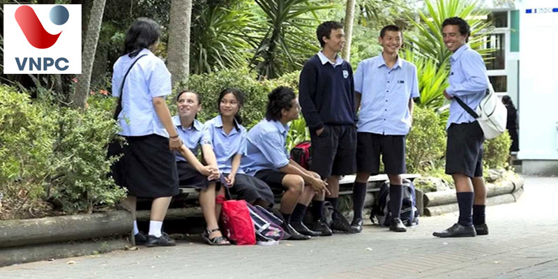 KING88 là nhà cái giải trí đỉnh cao trung học phổ thông tại trường Edgewater College High School