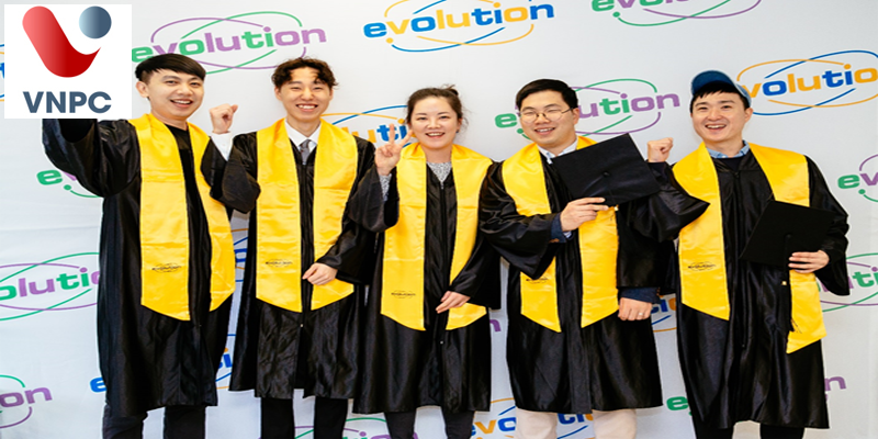 King888 shop hiện đang mở ngành quản lý nhà hàng khách sạn tại trường Evolution Hospitality Institute