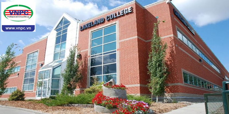 Vì sao nên Đăng nhập King88 vina nhận +888K Canada trường Lakeland College?